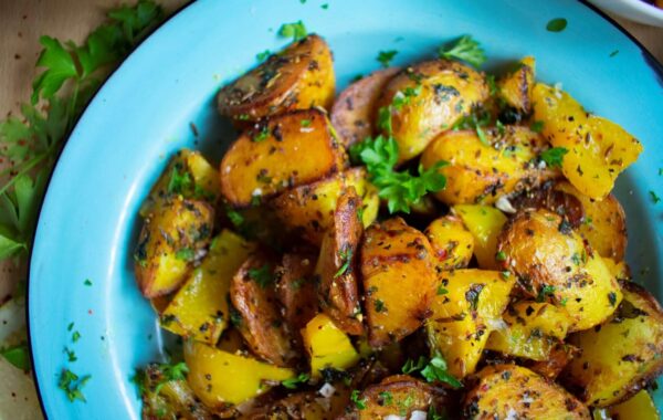 Batata be Fleifleh (Lebanese Spicy Potatoes) Recipe