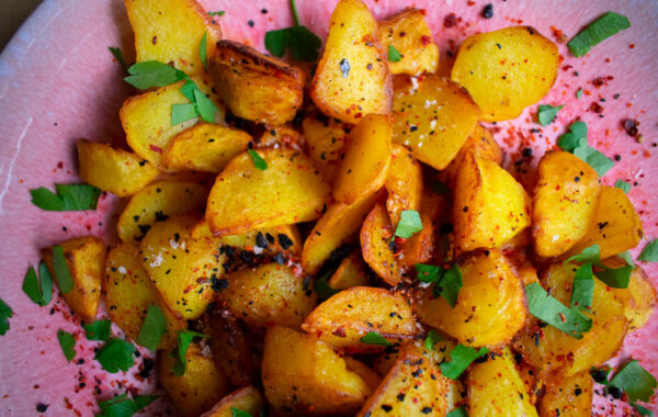 Fırında Baharatlı Patates  Recipe (Oven Baked Seasoned Potatoes)