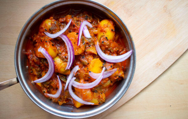 Korma Kachaloo