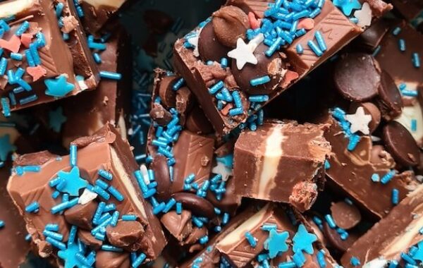 3 Ingredient Choco-Vanilla Fudge recipe