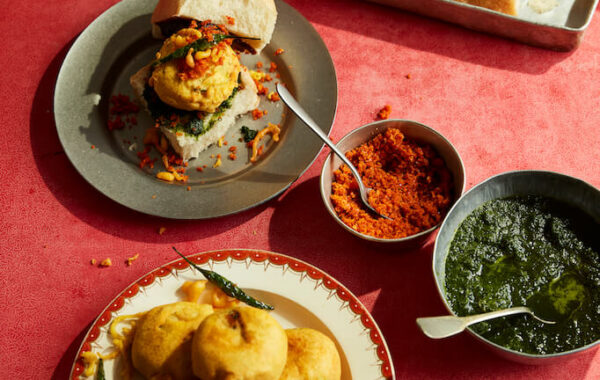Vada Pav recipe (Spiced potato fritter rolls)
