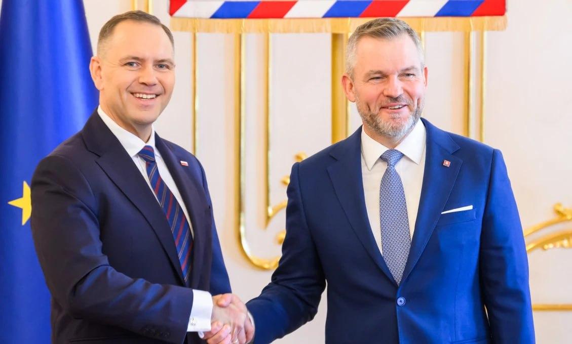 Samit hl&aacute;v &scaron;t&aacute;tov kraj&iacute;n Vy&scaron;ehradskej &scaron;tvorky (V4) sa v