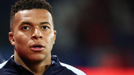 Le PSG condamn&eacute; &agrave; verser pr&egrave;s de 61 millions d'euros &agrave; Kylian