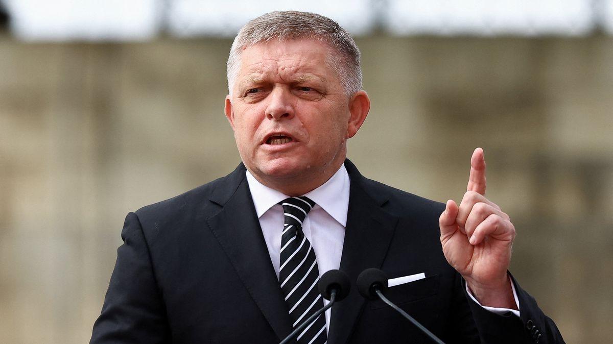 Robert Fico: "PREZIDENT SR DNE&Scaron;N&Yacute;M VETOM PODPORIL ČURILLOVCOV, KTOR&Iacute;
