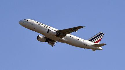 Un vol Paris-Ibiza atterrit en urgence &agrave; l'a&eacute;roport Clermont-Ferrand Auvergne