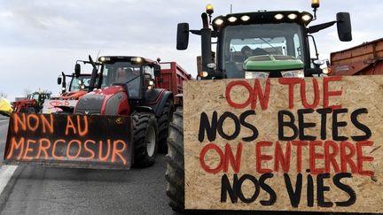 Col&egrave;re des agriculteurs&nbsp;: alors que le gouvernement demande une "tr&ecirc;ve"