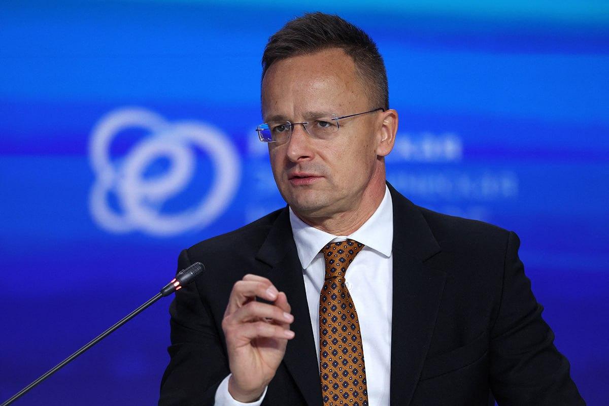 Maďarsko a Rusko musia chr&aacute;niť dod&aacute;vky ruskej ropy a plynu vzhľadom na &uacute;toky z