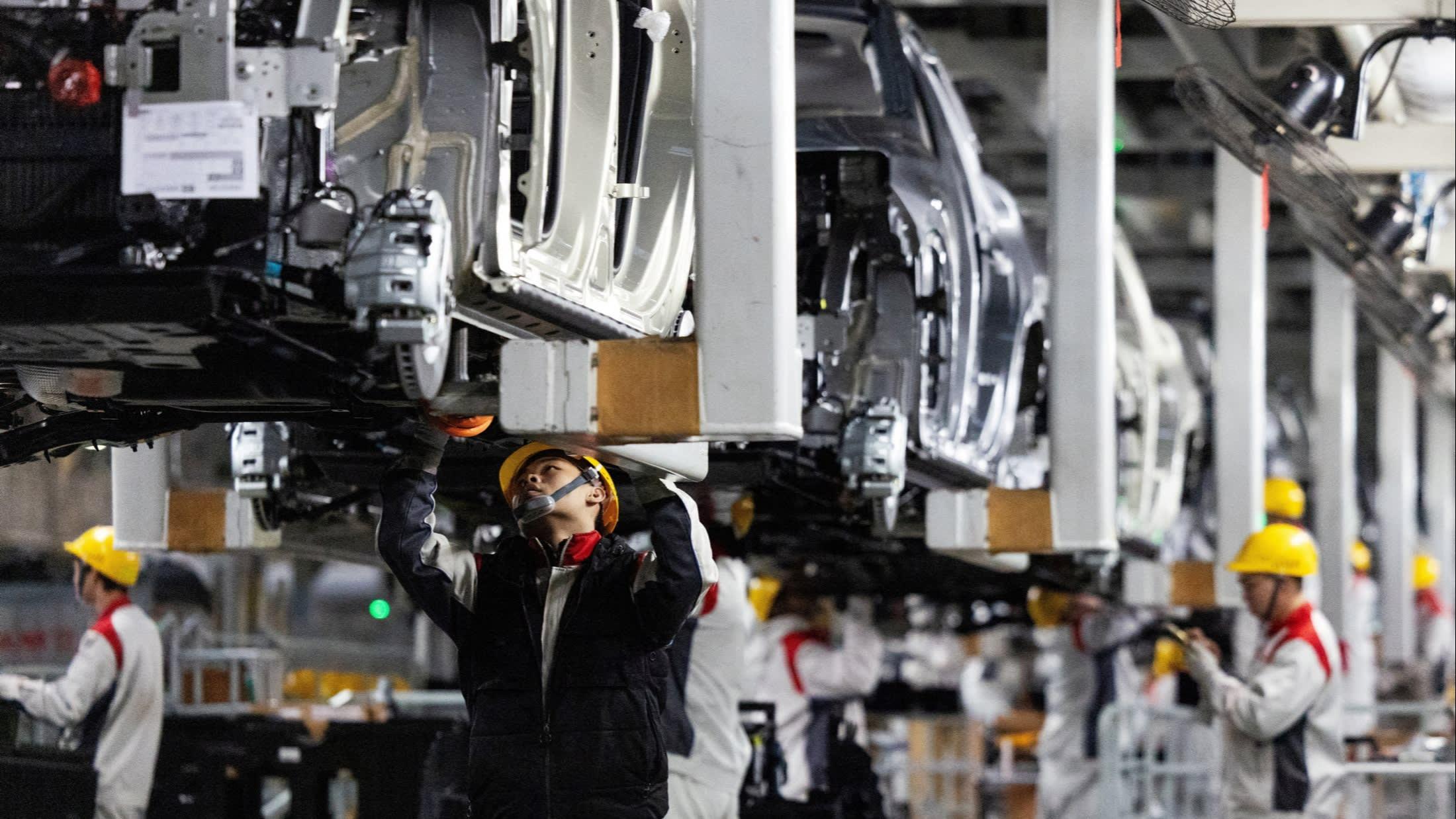 Brussels plans to scrap 2035 combustion engine ban

Carmakers will be allowed to make a limited
