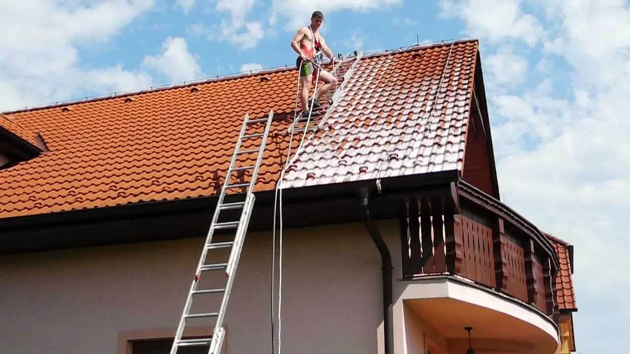 Nejde len o čistotu, ale aj o ochranu. Pri na&scaron;om Profesion&aacute;lnom čisten&iacute; striech