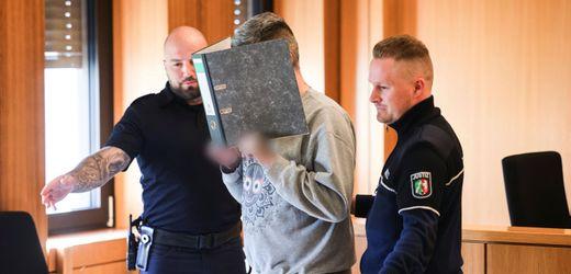 K&ouml;ln: Ermittlungen gegen Pfleger &ndash; zwei Leichen exhumiert

15 Jahre Haft, mindestens zehn