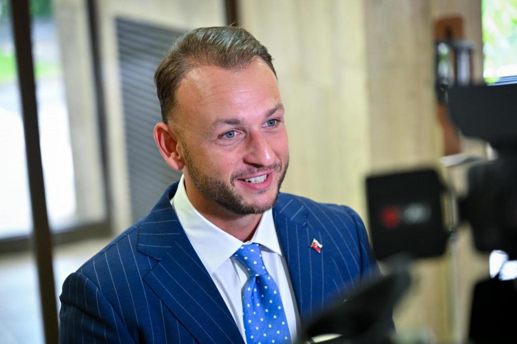 VIANOČN&Eacute; HODNOTY V TIENI NEPRISP&Ocirc;SOBIVOSTI

"Vianoce pre n&aacute;s