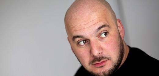 Kool Savas distanziert sich nach Tesla-Auftritt von Elon Musk

Der deutsche Rapper Kool Savas hat