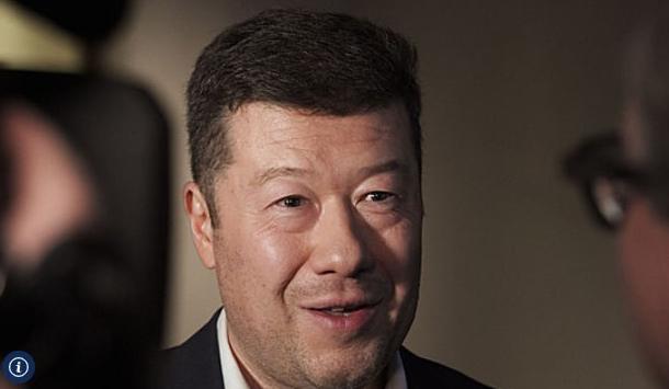 Prezident snemovne Tomio Okamura odcestuje v utorok do Bratislavy na svoju prv&uacute;