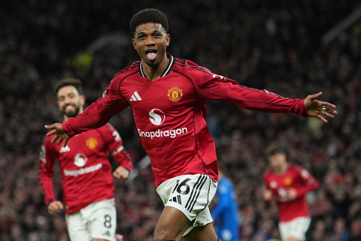 Najlep&scaron;ia reklama na futbal v Anglicku! Div&aacute;ci na Old Trafford sledovali divok&uacute;