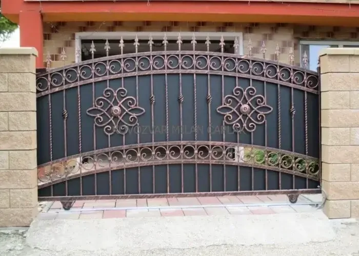 Hľad&aacute;te &scaron;t&yacute;lov&uacute; a trv&aacute;cnu br&aacute;nu? Kovan&eacute;