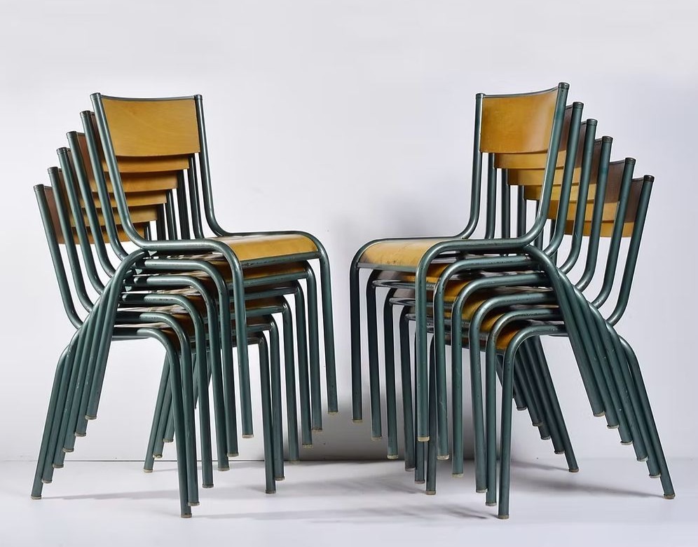 Chaises Mullca : L’indestructible mobilier d’école fait sa rentrée - Zoom
