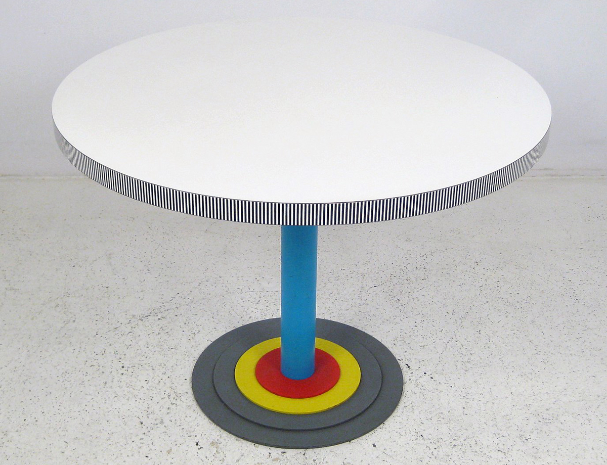 Antonia Astori : une modernité modulable, sobre et visionnaire - Zoom