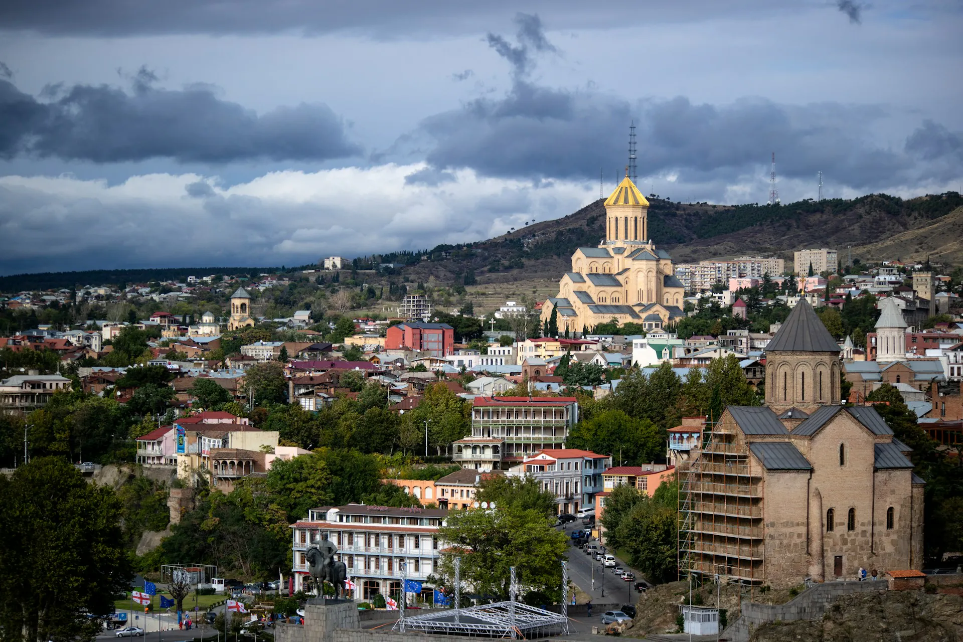 გასაქირავებელი ბინის მოძებნა თბილისში — ფასები და პრაქტიკული რჩევები | Unlim.ge