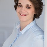 Csíkné Udvaros Ildikó