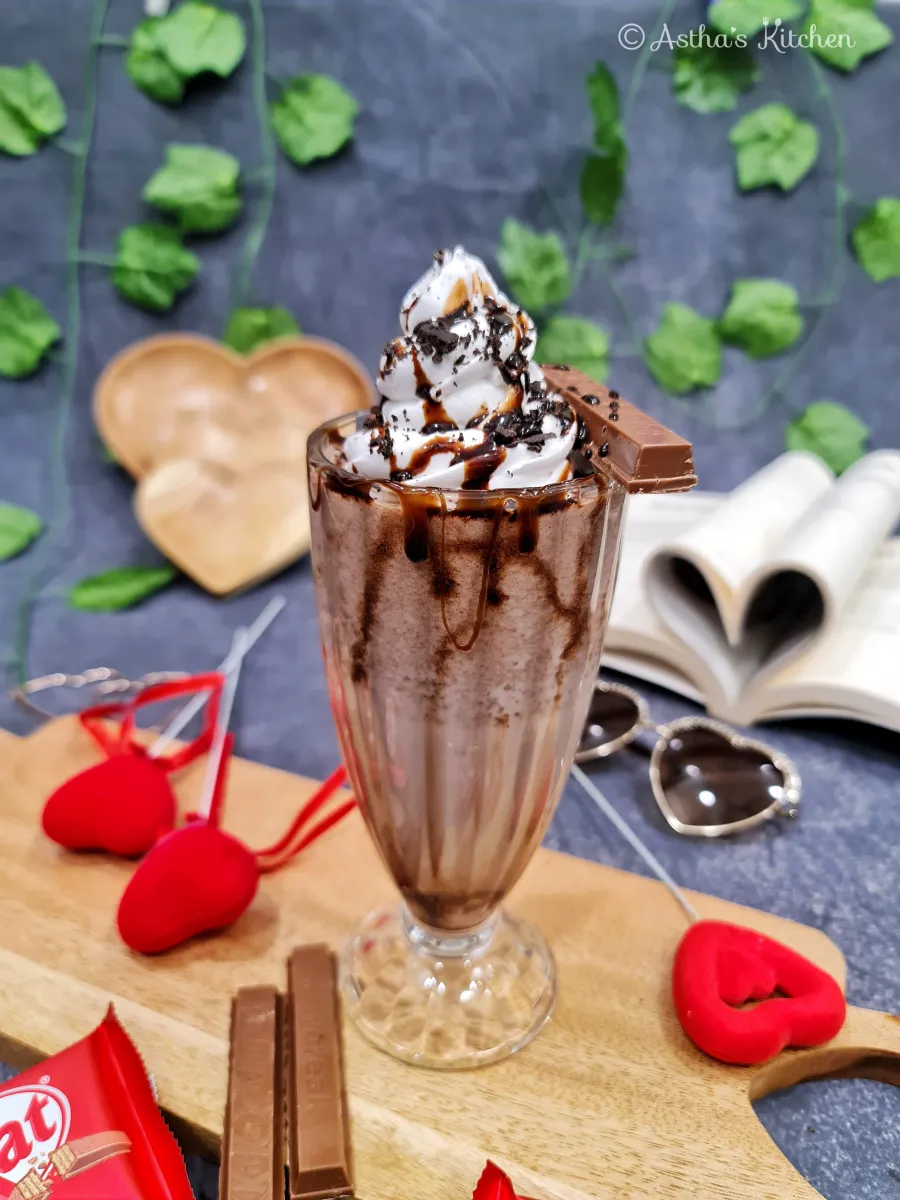 Kit Kat Crunch Shake