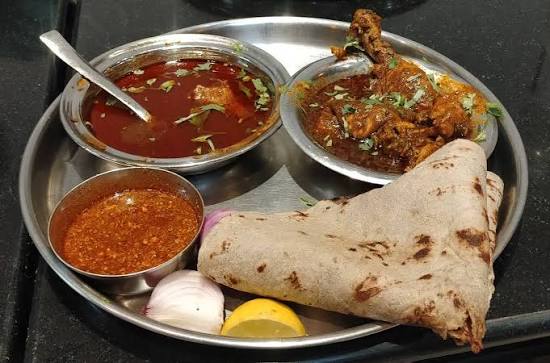 Special Chicken Thali